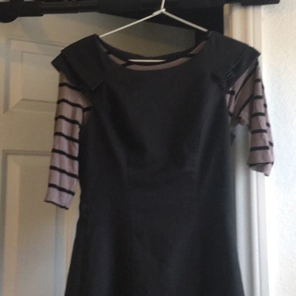 Sold!! Make any offer! Stunning ๐ or โ๏ธ dress 4 work/ interview - Picture 6 of 8